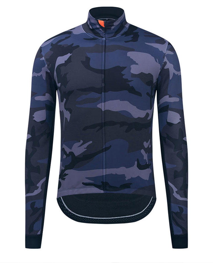 What are some tips for layering quick dry cycling wear for optimal performance and comfort?
