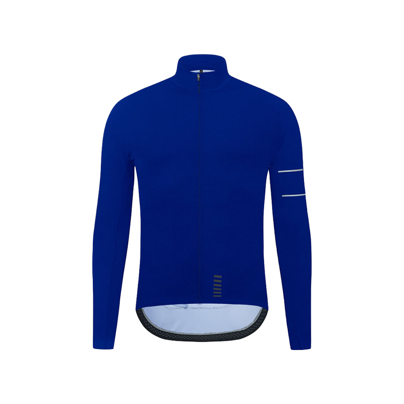 What are the main features of winter cycling jackets?